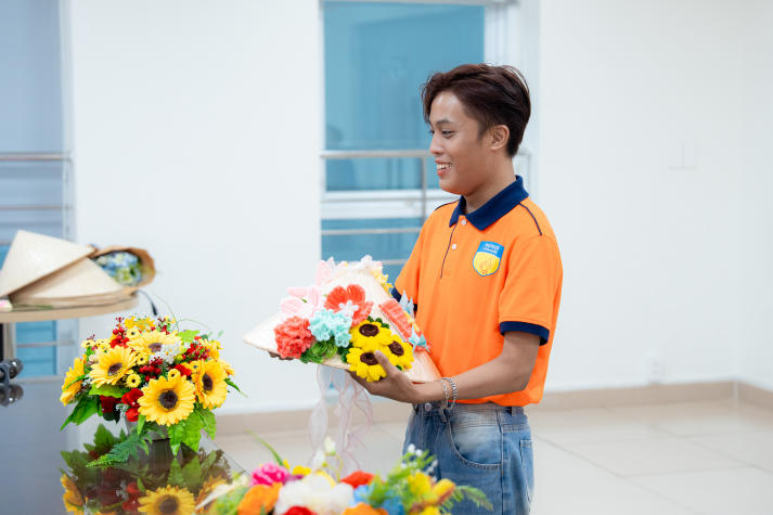 Lan tỏa tinh thần “Sắc Việt” trong Ngày hội trang trí nón lá của Tải app 13Win Khoa Tài chính - Thương mại 106