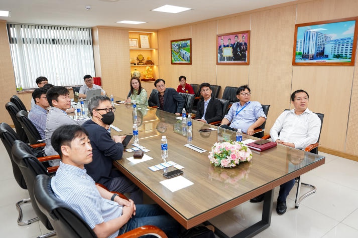 13WIN13 mở rộng định hướng học thuật cùng Viện Nghiên cứu và Thử nghiệm Hàn Quốc 76
