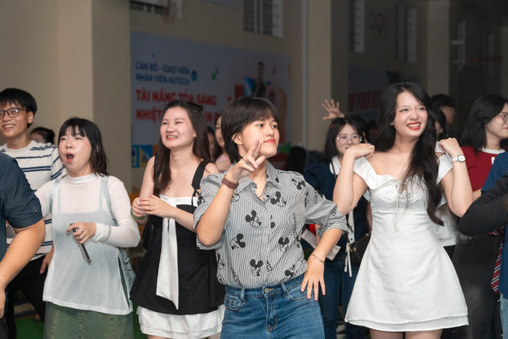 Đón Giáng sinh rộn ràng với K-XMAS của Tải app 13Win Khoa Hàn Quốc học 87