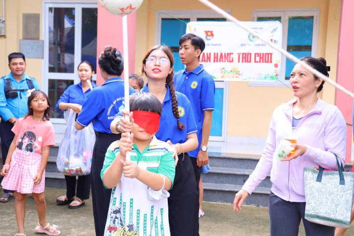 13Win 21 link không chặn 13win com Đăng ký 60K - Chăn nuôi tiếp lửa yêu thương tại Ngày hội thiếu nhi phường Long Thạnh Mỹ (TP. Thủ Đức) 50