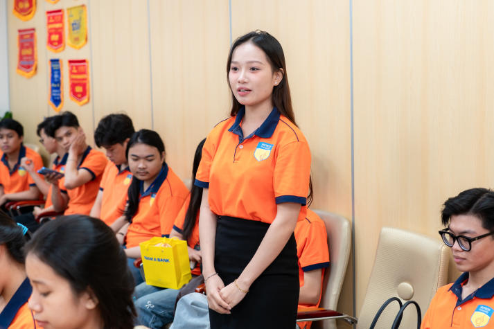 [Ảnh] 13Win 21 link không chặn Marketing - Kinh doanh quốc tế bồi đắp tư duy 13win 20 giaitri tructuyen qua chuyến tham quan Nam A Bank 51