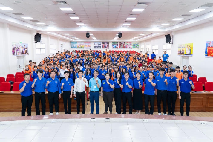 Chiến sĩ Mùa hè xanh 13WIN13 2024 tập huấn nhiều kiến thức quan trọng trước giờ xuất quân 104