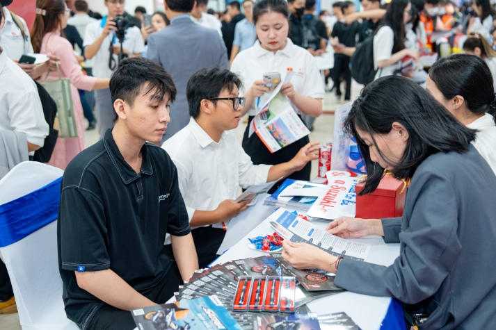 [Video] 13Win 21 link không chặn 13WIN13 săn hơn 1.500 đầu việc hấp dẫn tại Japan Job Fair 2024 63