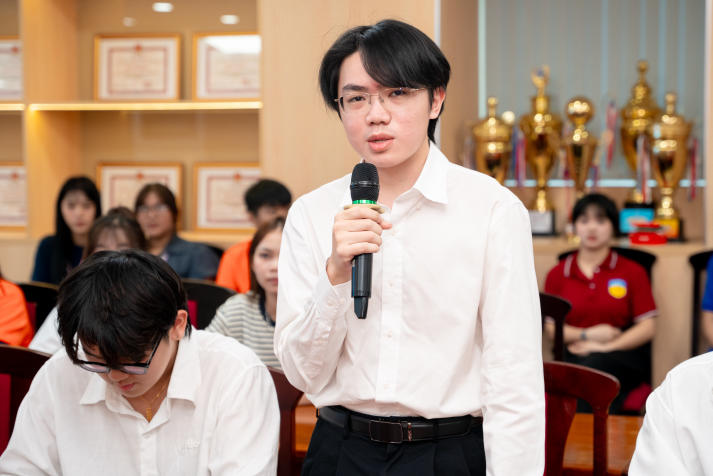 13Win 21 link không chặn Khoa Luật lắng nghe câu chuyện làm nghề từ những luật sư hàng đầu 108