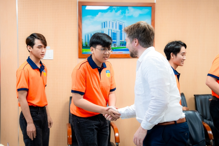 ĐẠI HỌC AUCKLAND (TOP 65 THẾ GIỚI) GẶP GỠ SINH VIÊN I-13WIN13 NGÀNH KHOA HỌC MÁY TÍNH CHƯƠNG TRÌNH LIÊN KẾT QUỐC TẾ 44