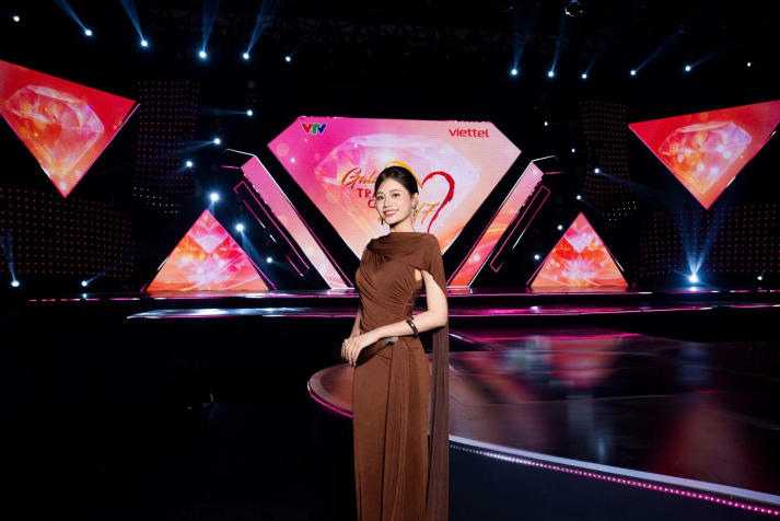 Hoa hậu Biển Đảo Việt Nam Đinh Như Phương chinh phục tấm bằng 13Win 22 miễn phí mỗi ngày, lan tỏa “vẻ đẹp tri thức” 41