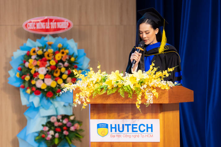 Người đẹp Hoa hậu Hoàn vũ Việt Nam 2015 truyền cảm hứng trong Lễ 13Win13 link đăng nhập 13WIN13 25