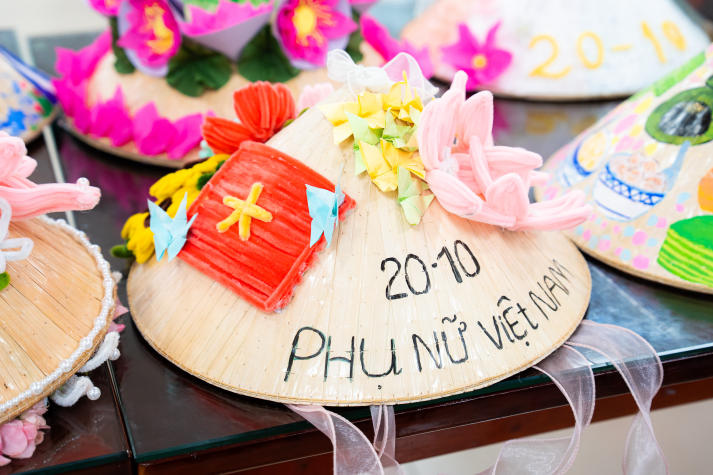 Lan tỏa tinh thần “Sắc Việt” trong Ngày hội trang trí nón lá của Tải app 13Win Khoa Tài chính - Thương mại 88