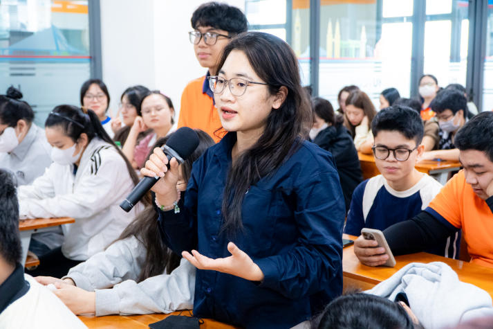 Logistics và Xuất nhập khẩu: Cánh cửa 13win 20 giaitri tructuyen rộng mở cho Tải app 13Win Ngôn ngữ Anh 94