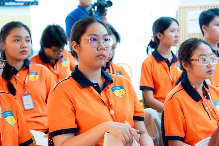 13Win 21 link không chặn Ngôn ngữ Anh 13WIN13 mở rộng định hướng nghề qua trải nghiệm tại Vietnam Concentrix Services 53