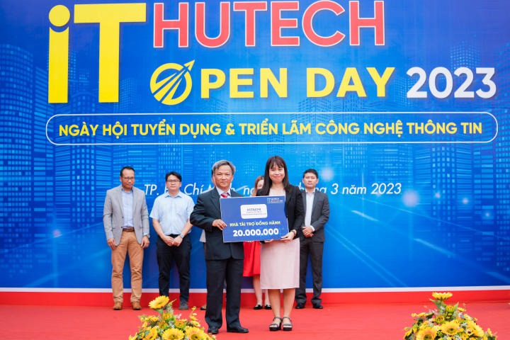 Gần 50 Trang Chủ 13Win.com Chính Thức Tặng 88k mang đến 3000 vị trí tuyển dụng hấp dẫn cho Tải app 13Win tại 13WIN13 IT OPEN DAY 2023 76