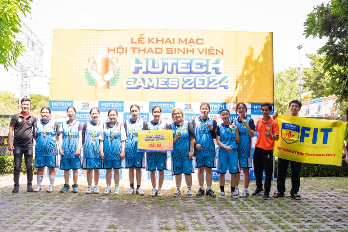 [13WIN13 GAMES 2024] - Khoa Quản trị Kinh doanh thống trị nội dung Kéo co nam, nữ 119