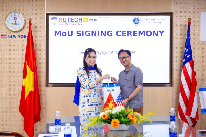 13WIN13 and Union University of California (UUC) signed MoU to expand international learning opportunities for students 128