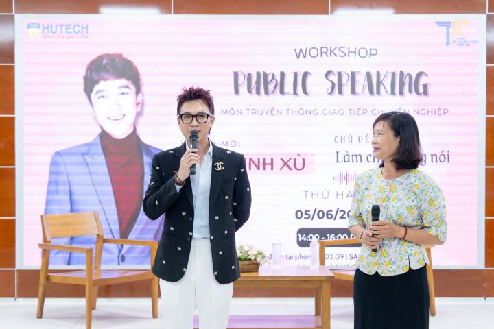 Multimedia Communication students learned to master their voice through talk show 18