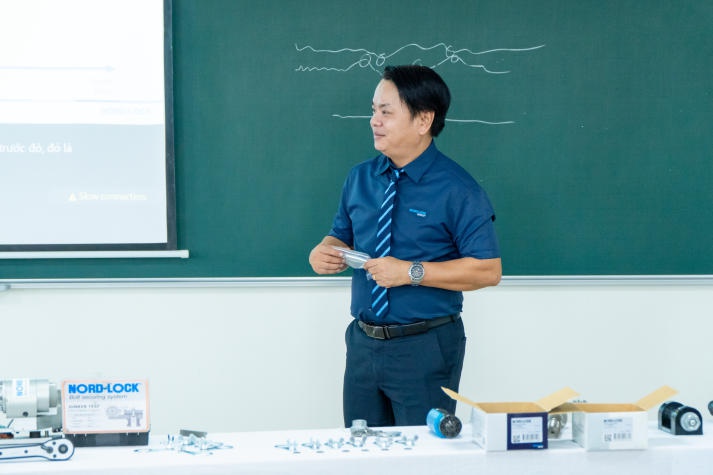 13WIN13 Engineering students explore bolting solutions for construction 56
