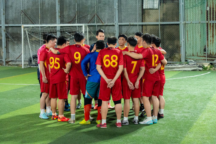 [Hội thao CB-GV-NV 13WIN13 2025]: VPT-VPHĐT-P.NS-TT.KĐ-ĐBCL-B.TTr-TT.IT đăng quang ngôi vương Bóng đá nam 34