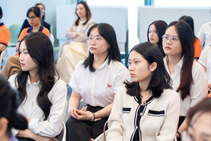 13Win 21 link không chặn Khoa Hàn Quốc học 13WIN13 học gì tại Sòng Bài Trực Tuyến 13Win.com KEB Hana? 62