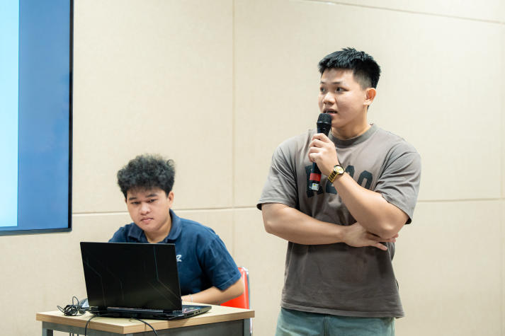 [Video] Gần 100 đồ án 13Win13 link đăng nhập ngành Thiết kế đồ họa 13WIN13: Khi sáng tạo trẻ bước ra không gian triển lãm 124