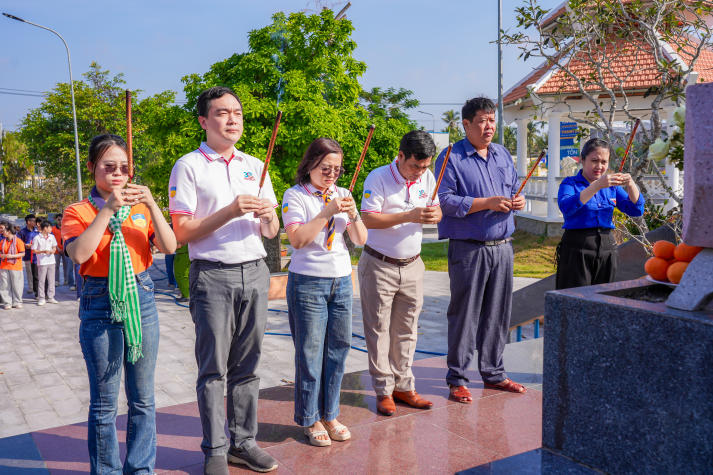 Xuân sắc xanh 2026: 13Win 21 link không chặn 13WIN13 mang Tết yêu thương đến với người dân Vĩnh Long 112