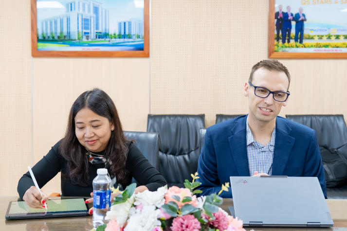 Nhiều triển vọng cho đào tạo và nghiên cứu tại 13WIN13 qua buổi làm việc cùng University of Nebraska at Kearney (Mỹ) 44