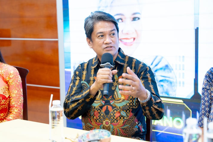 13WIN13 Students Discover Multinational Cultures with Expert from the Philippines 27
