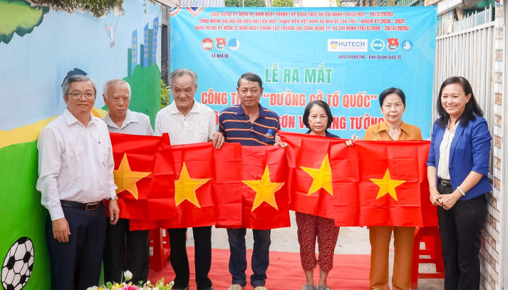 13Win 21 link không chặn Khoa Marketing - Kinh doanh quốc tế thực hiện công trình “Đường cờ Tổ quốc”, lan tỏa tinh thần vì cộng đồng 97