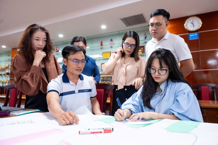 Học viên cao học và nghiên cứu sinh 13WIN13 làm chủ giọng nói và phong thái, nâng tầm phần trình bày học thuật 68