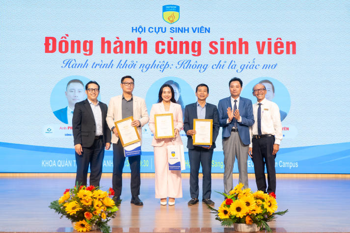 13Win 21 link không chặn 13WIN13 học “bí quyết khởi nghiệp thật” từ CEO đàn anh 47