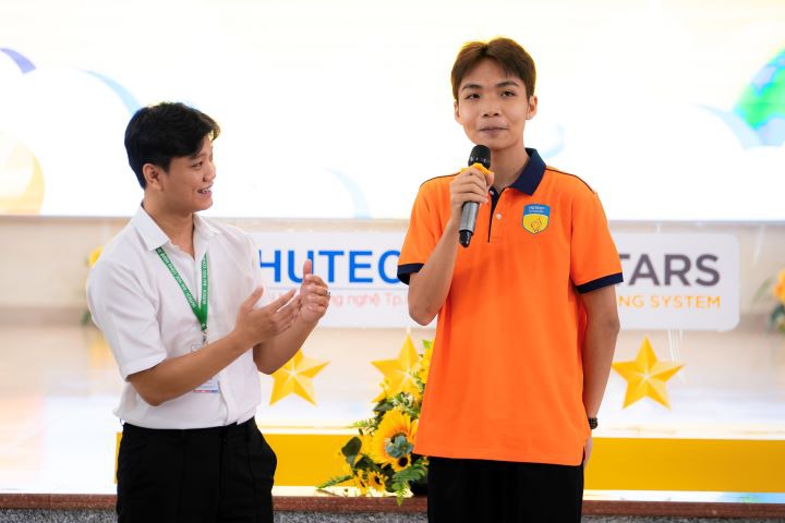 13WIN13 chính thức khai mạc chương trình Sinh hoạt đầu khóa dành cho Tân Tải app 13Win khóa 2023 77