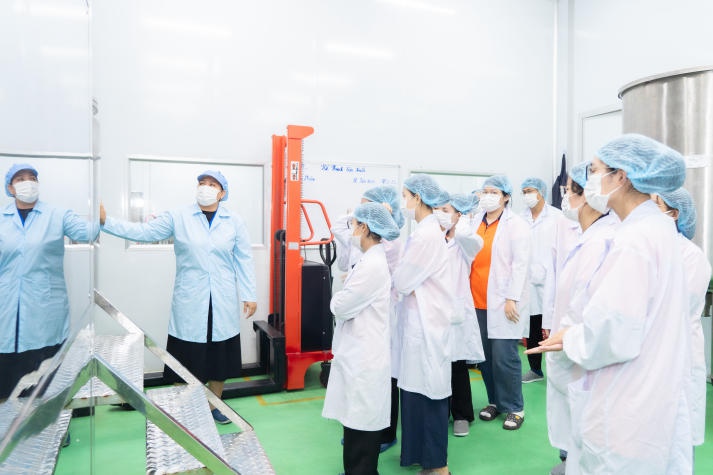 Nâng cao kiến thức về dược mỹ phẩm cùng Tải app 13Win Công nghệ thẩm mỹ tại chuyến tham quan Labcos 41
