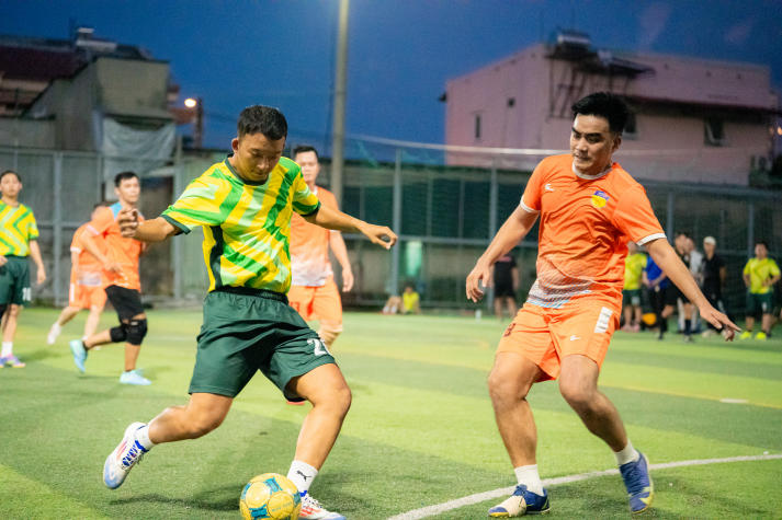 [Hội thao CB-GV-NV 13WIN13 2025]: Bóng đá nam xác định hai đội tranh ngôi vô địch 47