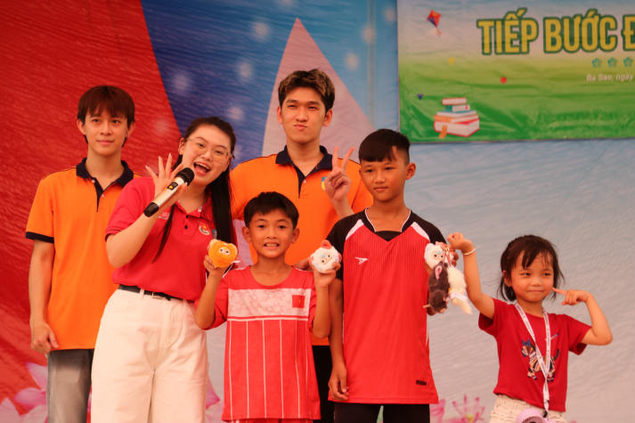 Hành trình tuổi trẻ 13WIN13 gieo yêu thương, nâng bước em đến lớp 47