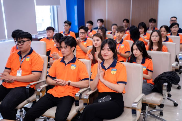 Tham quan thực tế tại Sòng Bài Trực Tuyến 13Win.com Bản Việt, Tải app 13Win Khoa Luật khám phá cơ hội 13win 20 giaitri tructuyen tương lai 65