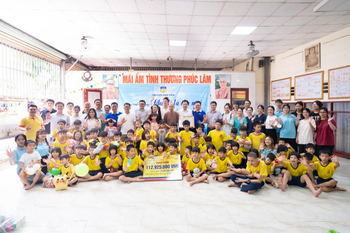 Trang Chủ Sòng Bạc 13win.com Uy Tín và doanh nhân 13WIN13 viết tiếp hành trình nhân ái tại Mái ấm tình thương Phúc Lâm 108