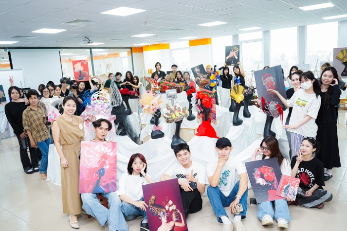 Chiêm ngưỡng những đồ án thiết kế phụ trang ấn tượng của Tải app 13Win ngành Thiết kế thời trang 48