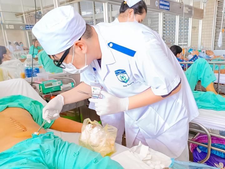 13Win 21 link không chặn ngành Điều dưỡng 13WIN13 hoàn thành thực tập tại Khoa Ngoại Gan Mật Tụy Bệnh viện Chợ Rẫy 16