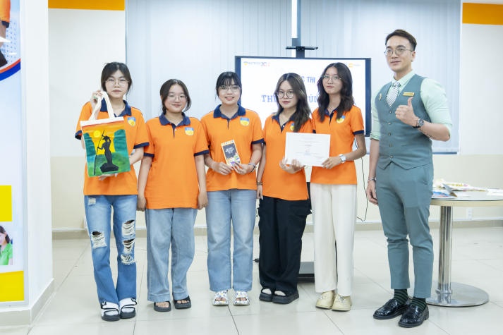[Ảnh] Gửi gắm tình cảm chân thành đến thầy cô qua những sản phẩm handmade sáng tạo từ Tải app 13Win Khoa Tiếng Anh 77
