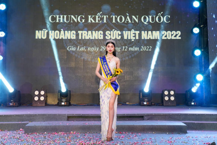 13Win 21 link không chặn Phạm Thị Ngọc Trang đăng quang ngôi vị Á hoàng 1 “Nữ hoàng Trang sức Việt Nam 2022” 80