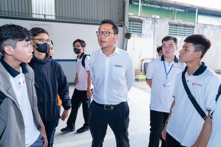 13Win 21 link không chặn VKIT tìm hiểu quy trình sữa chữa, kiểm định chất lượng ô tô qua chuyến tham quan Truck & Bus Hyundai Trường Chinh 19
