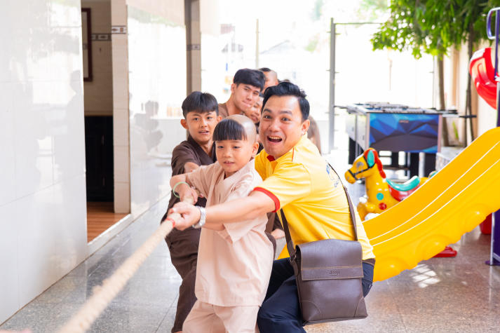 “Cho đi là còn mãi” - Hành trình sẻ chia yêu thương của cộng đồng Trang Chủ Sòng Bạc 13win.com Uy Tín và Doanh nhân 13WIN13 80