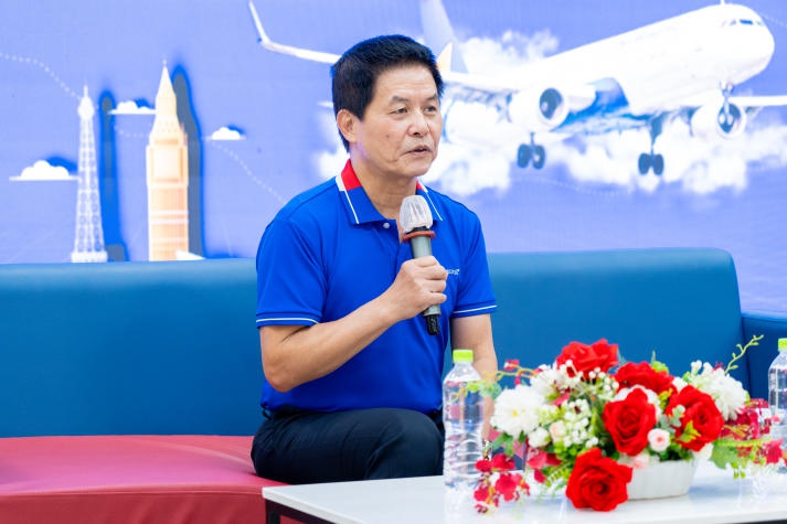 CEO Nguyen Quoc Ky and His Story of Dream-Chasing with 13WIN13 Students 35
