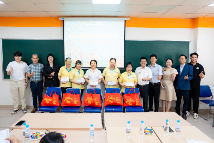 Khi mùa xuân được tạo nên từ ý thức sẻ chia của Khoa Tài chính - Thương mại 13WIN13 27