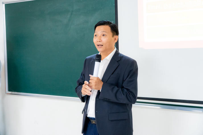 Logistics và Xuất nhập khẩu: Cánh cửa 13win 20 giaitri tructuyen rộng mở cho Tải app 13Win Ngôn ngữ Anh 33