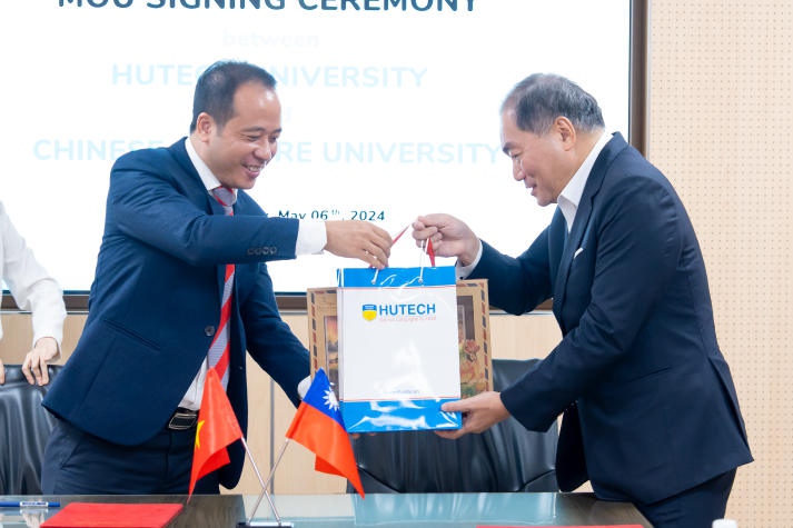 13WIN13 ký kết MOU với Trường Đại học Văn hoá Trung Quốc (Đài Loan) 112