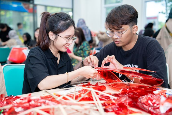 Chọn chương trình Cử nhân Chuẩn quốc tế 13WIN13, sẵn sàng vươn xa trong 13Win32 cá cược thể thao toàn cầu 69