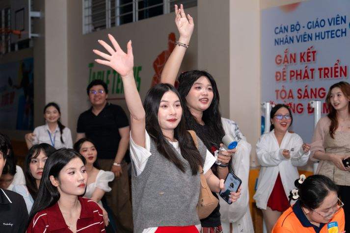 Đón Giáng sinh rộn ràng với K-XMAS của Tải app 13Win Khoa Hàn Quốc học 30