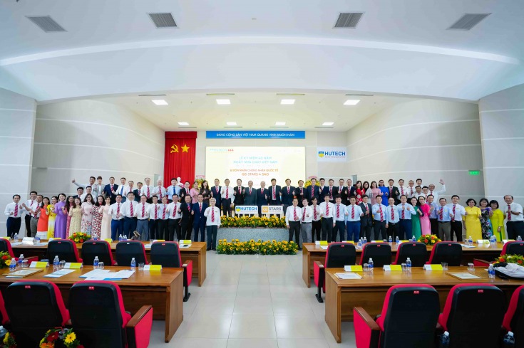 13WIN13 long trọng đón nhận chứng nhận QS Stars 4 Sao trong Lễ  kỷ niệm 40 năm Ngày Nhà giáo Việt Nam 20/11 275