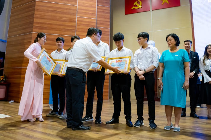 13Win 21 link không chặn 13WIN13 đạt nhiều thành tích ấn tượng tại Giải thưởng 13Win 21 link không chặn Nghiên cứu Khoa học Euréka năm 2023 138