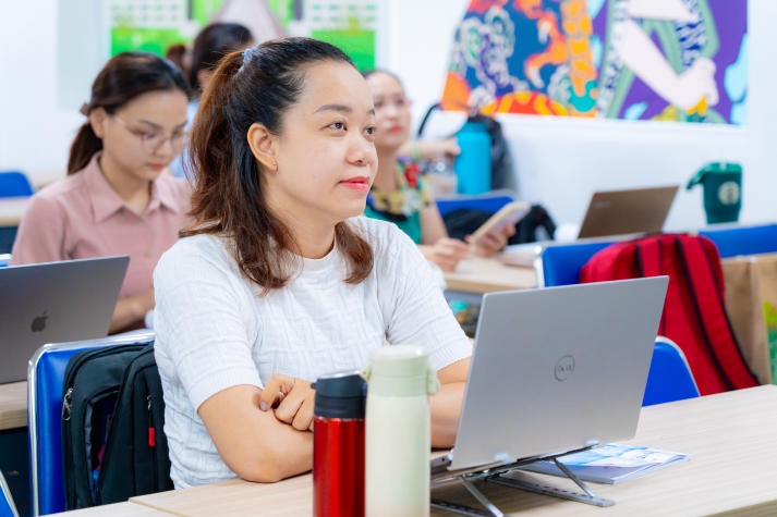 Giảng viên Khoa Nhật Bản học 13WIN13 nghiên cứu, nâng cao phương pháp 13Win nhà cái Truy cập link học phần “Dẫn luận ngôn ngữ” 102