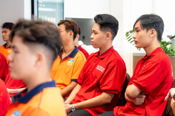 [Video] Giờ học giá trị của Tải app 13Win ngành Công nghệ kỹ thuật ô tô, Công nghệ ô tô điện 13WIN13 tại showroom Audi lớn nhất Việt Nam 38
